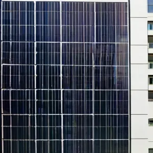 Как солнечные панели используются в городской среде