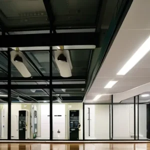 Что помогает выстроить безопасные привычки обращения с электричеством в офисе